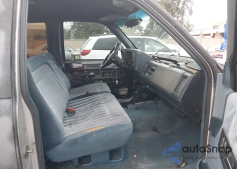 1991 Chevrolet Gmt-400 K1500 из США, поврежденный, VIN 2GCEK19K2M1146579